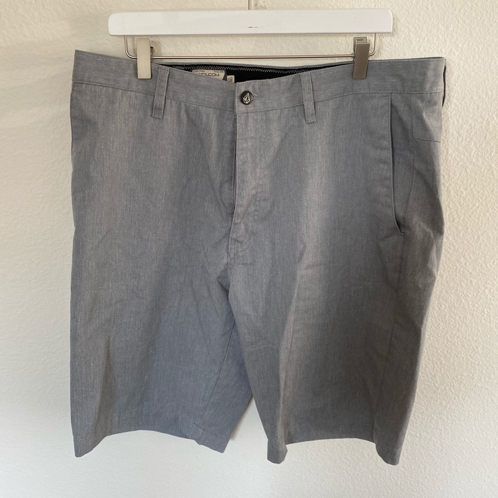 Volcom shorts